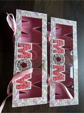 Pink Floral "MOM" Gift Box Set - Home Party Supplies